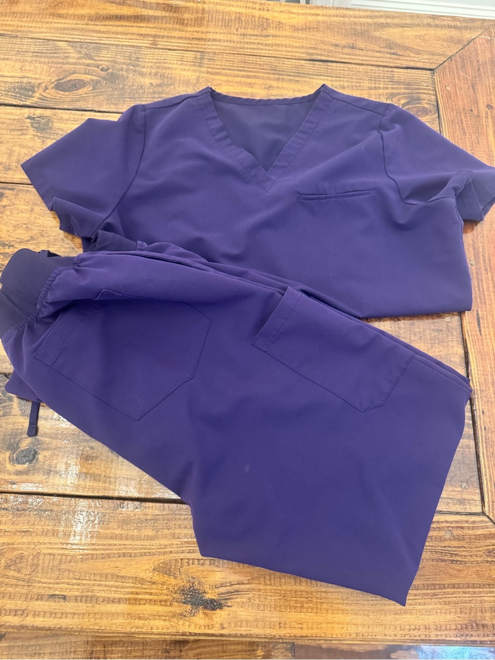 Purple Women's Scrub Set - V-Neck Top & Elastic Waist Pants